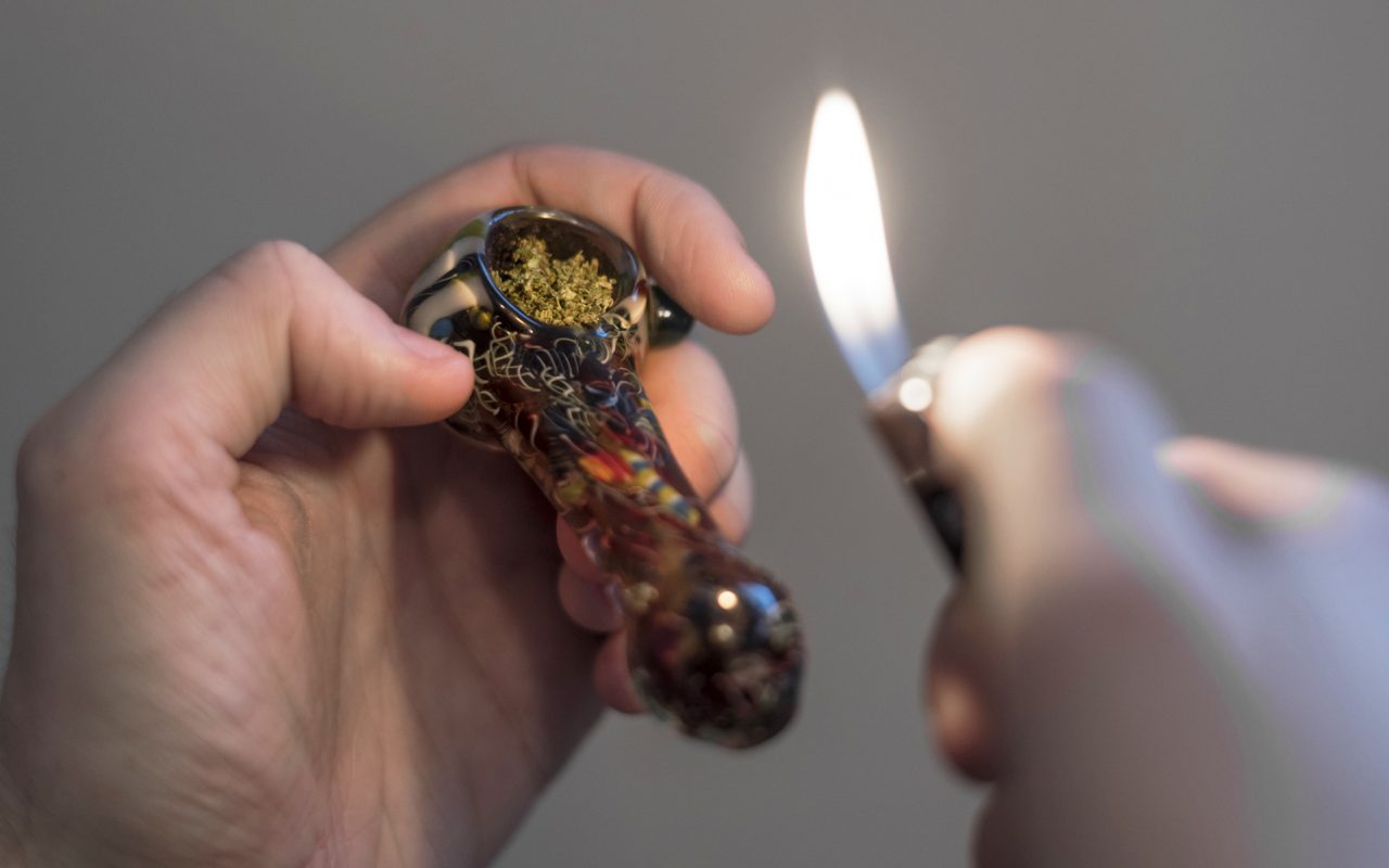 Cómo acorralar tu tazón de marihuana